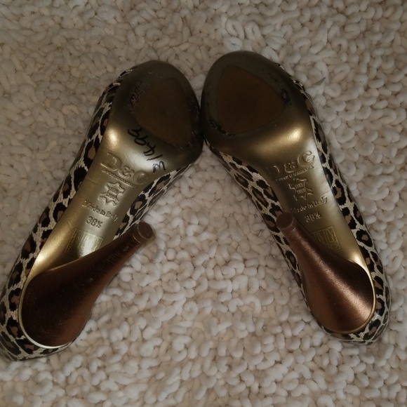 Dolce & Gabbana Peep Toe Leopard Print Patent - Picture 3 of 6